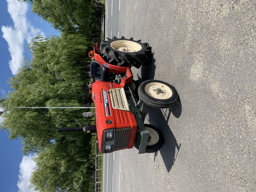 Traktorek Yanmar YM2420 2WD