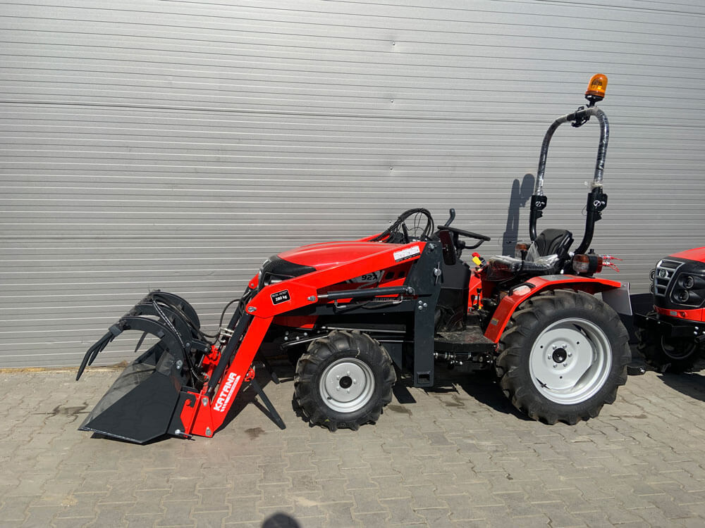 Mini Traktorek z Ładowaczem Czołowym VST Fieldtrac 927