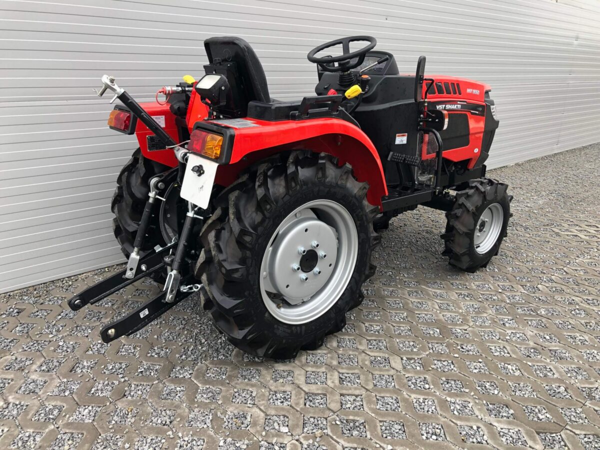 Nowy mini traktor VST Shakti MT932