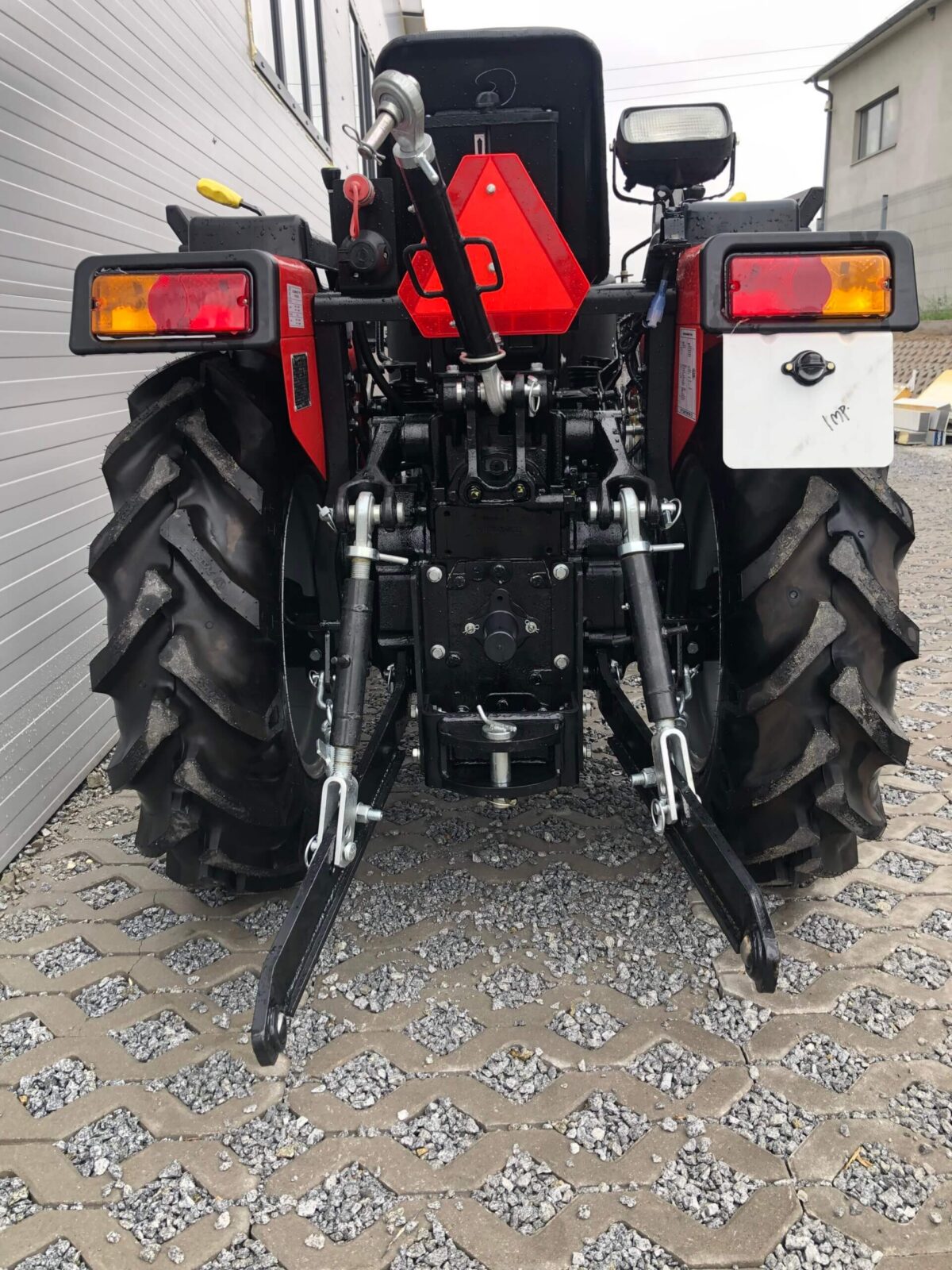 Nowy mini traktor VST Shakti MT932