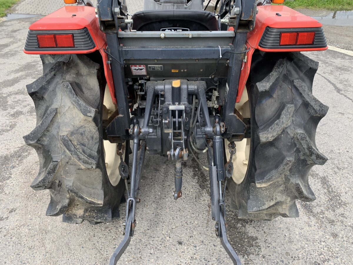 Traktorek Yanmar RS27 z ładowaczem czołowym