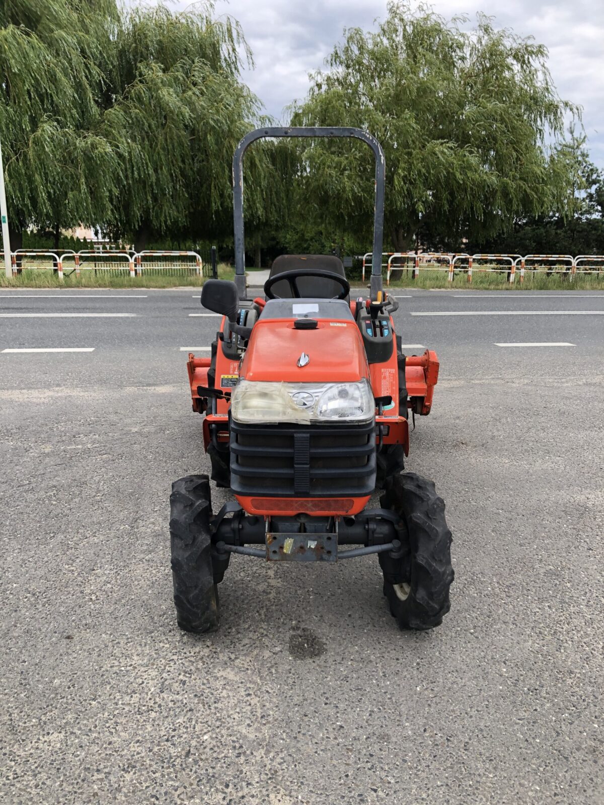 Traktorek Kubota GB175 z glebogryzarką