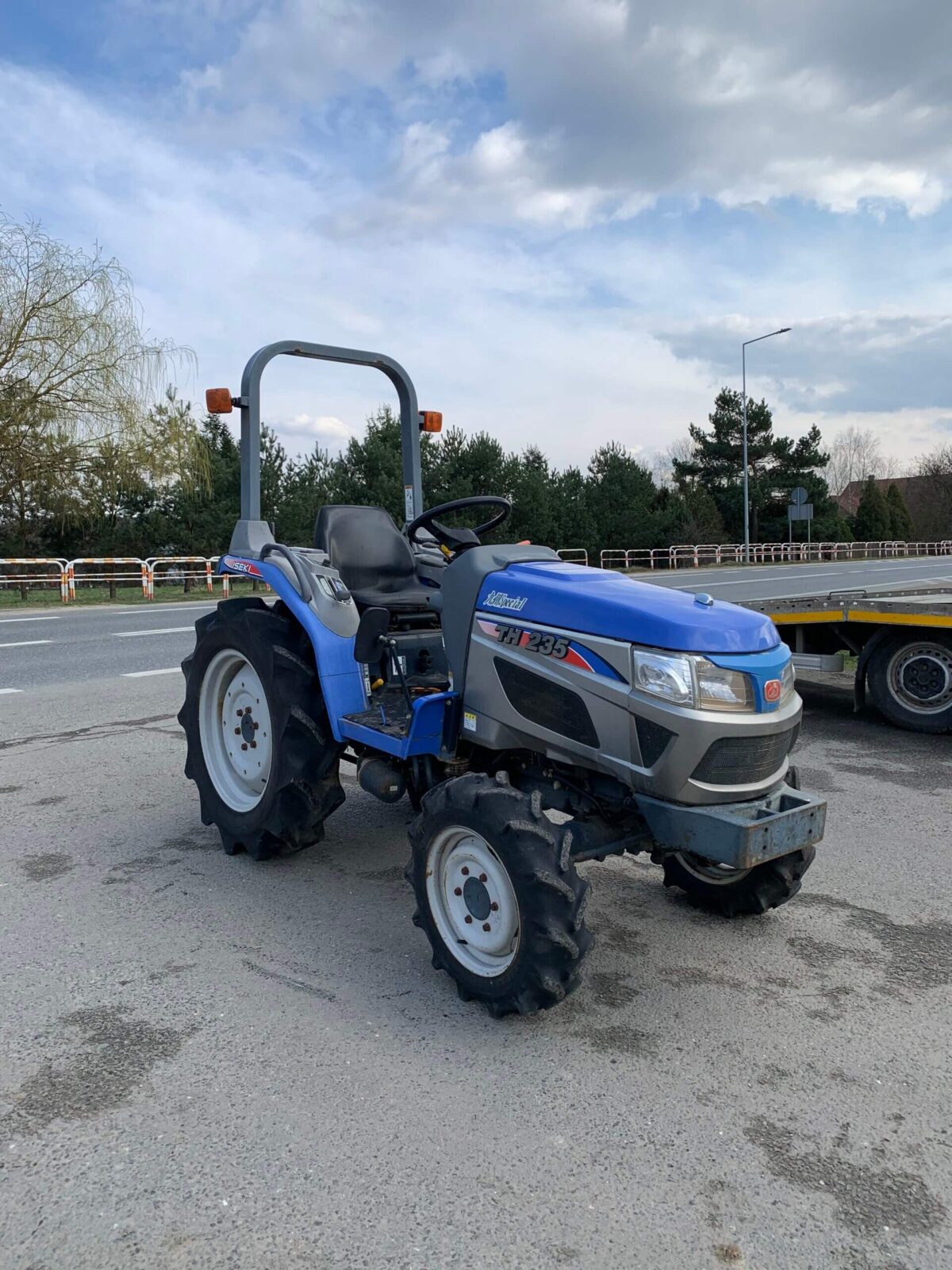 Traktorek Iseki TH235