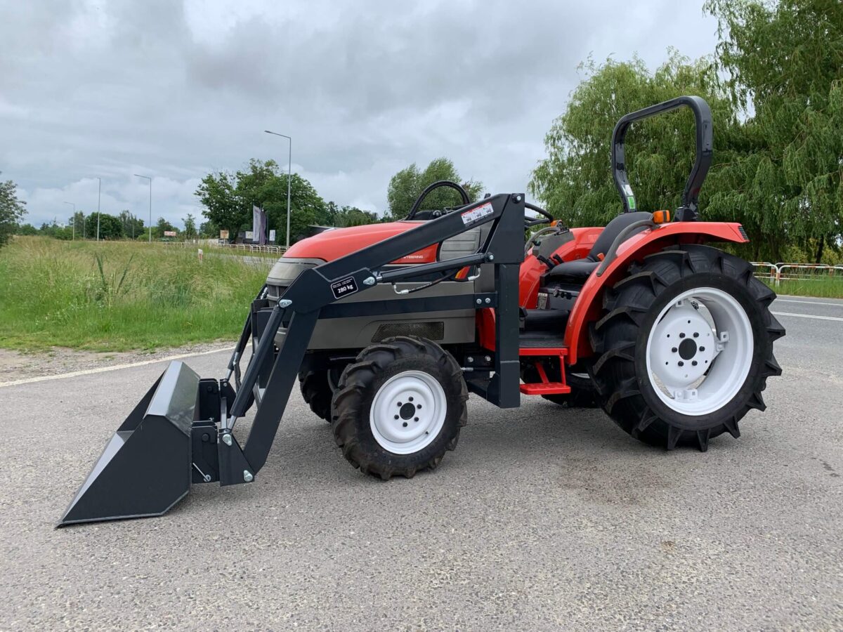 Traktorek Yanmar RS27 z ładowaczem czołowym