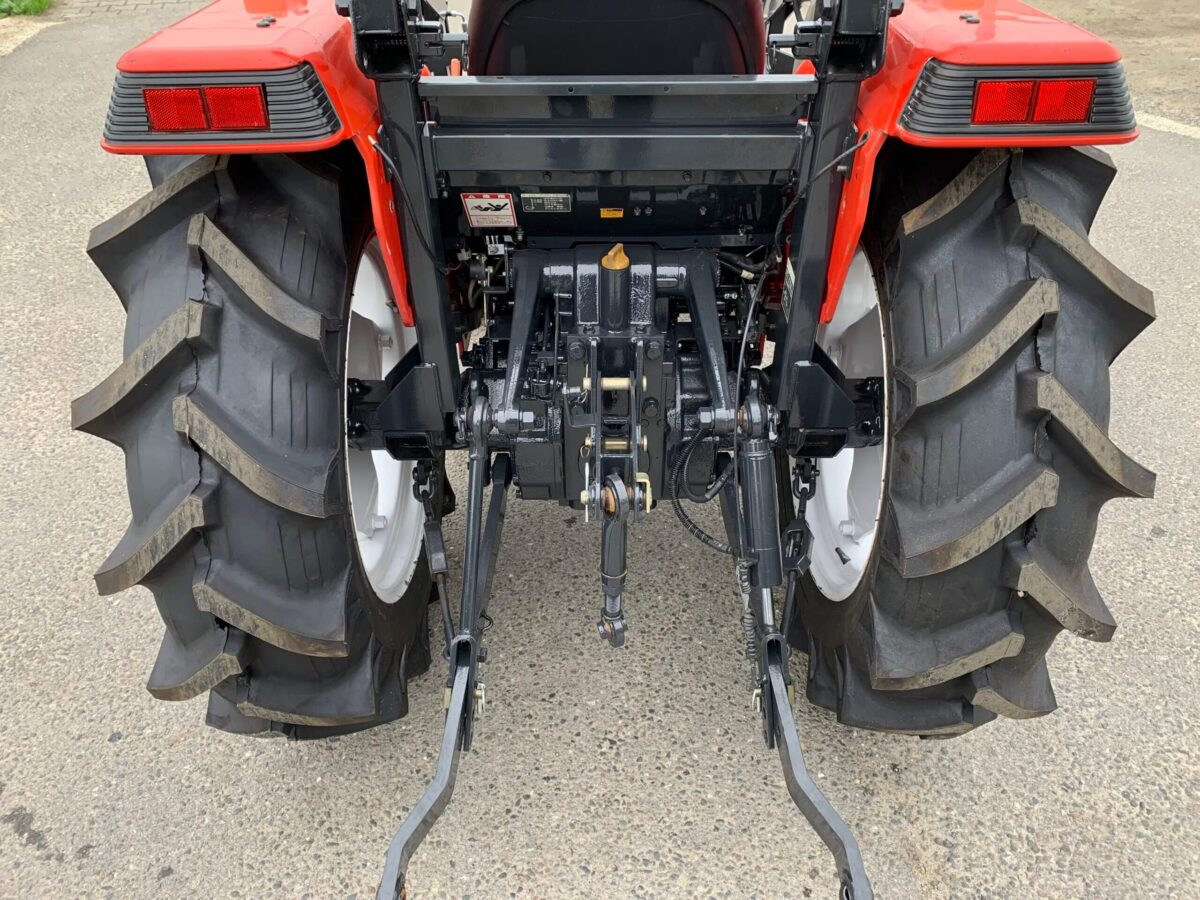 Traktorek Yanmar RS27 z ładowaczem czołowym