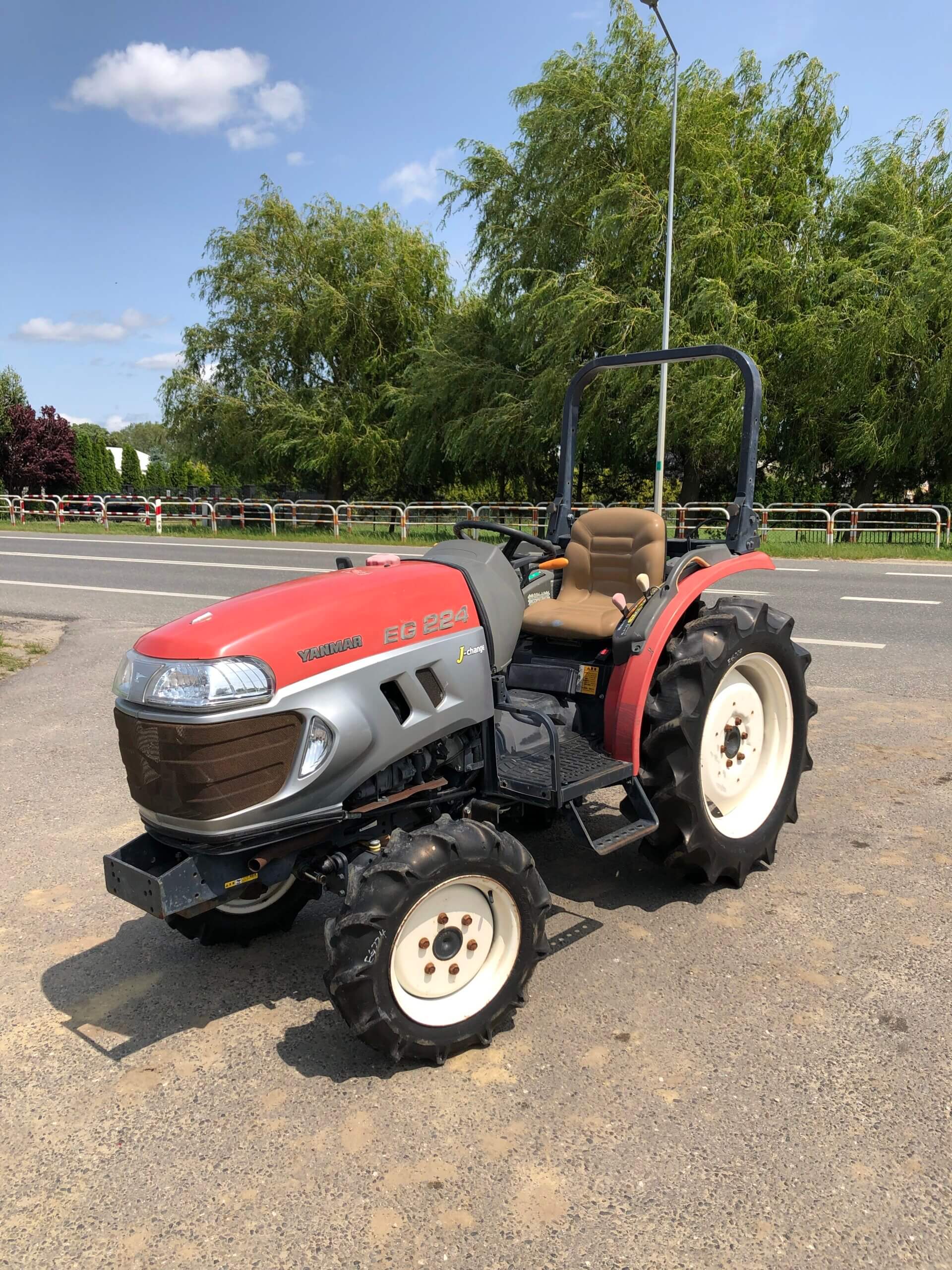 Traktorek Yanmar EG224