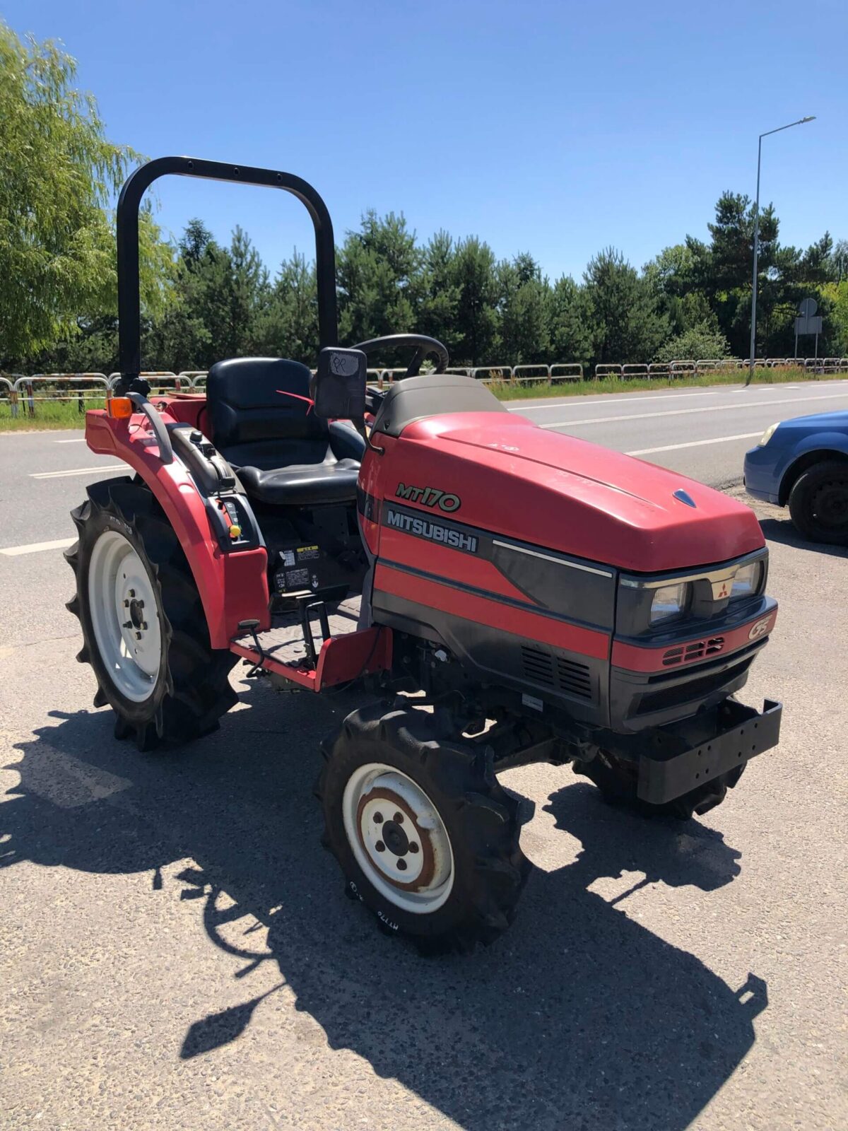 Traktorek Mitsubishi MT170