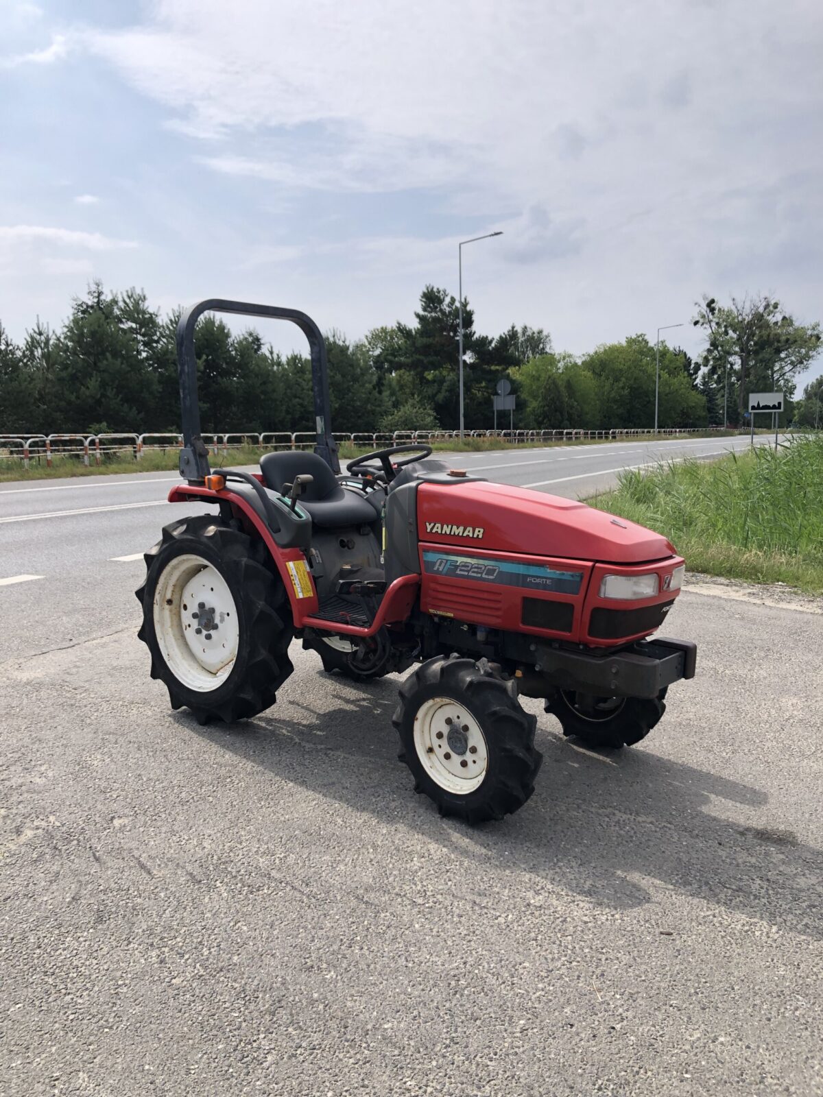 Traktorek Yanmar AF220