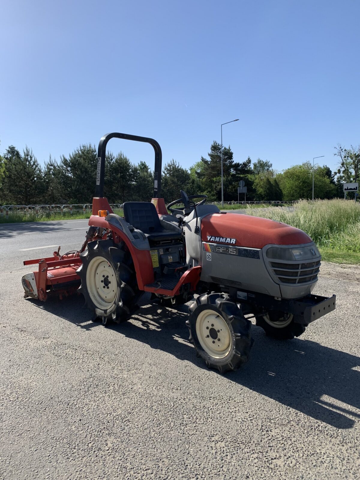Traktorek Yanmar AF15 z glebogryzarką