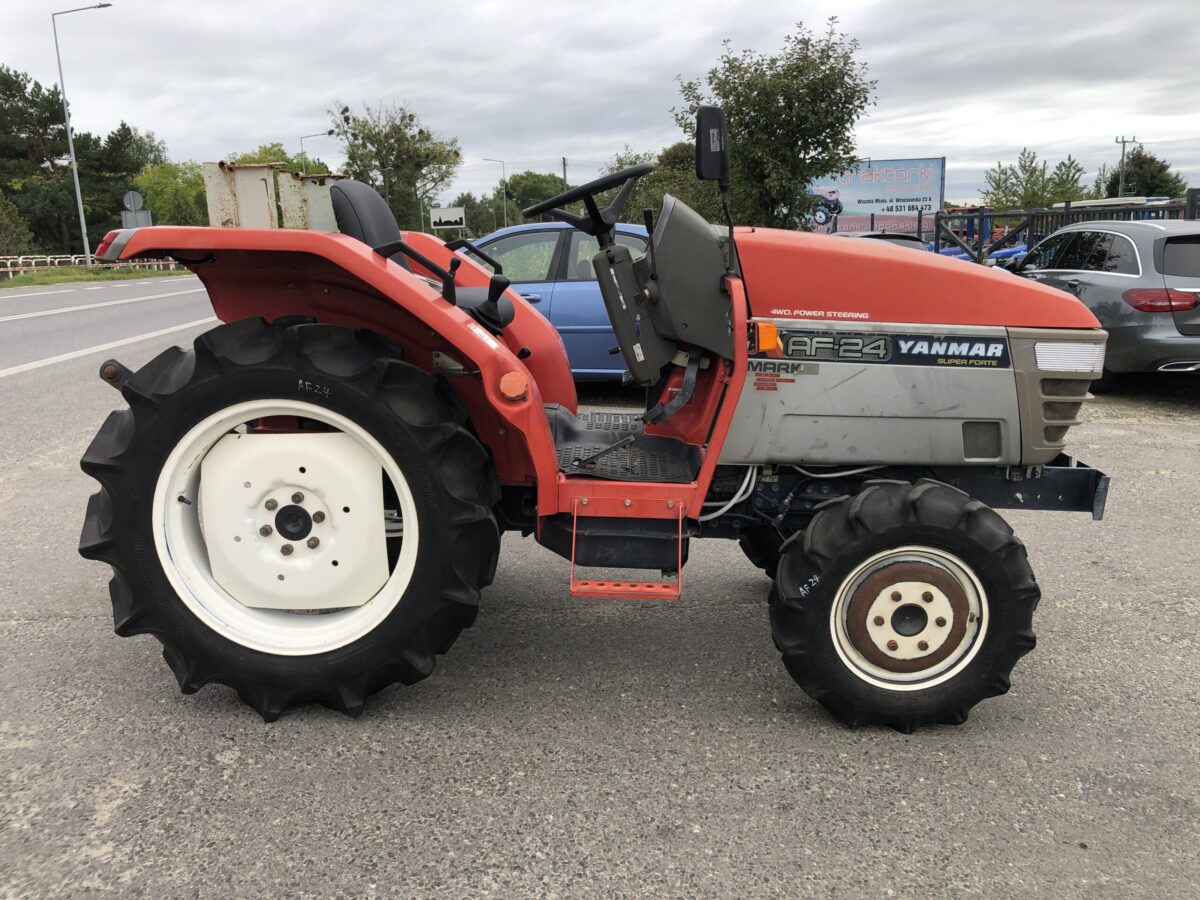 Traktorek Yanmar AF24