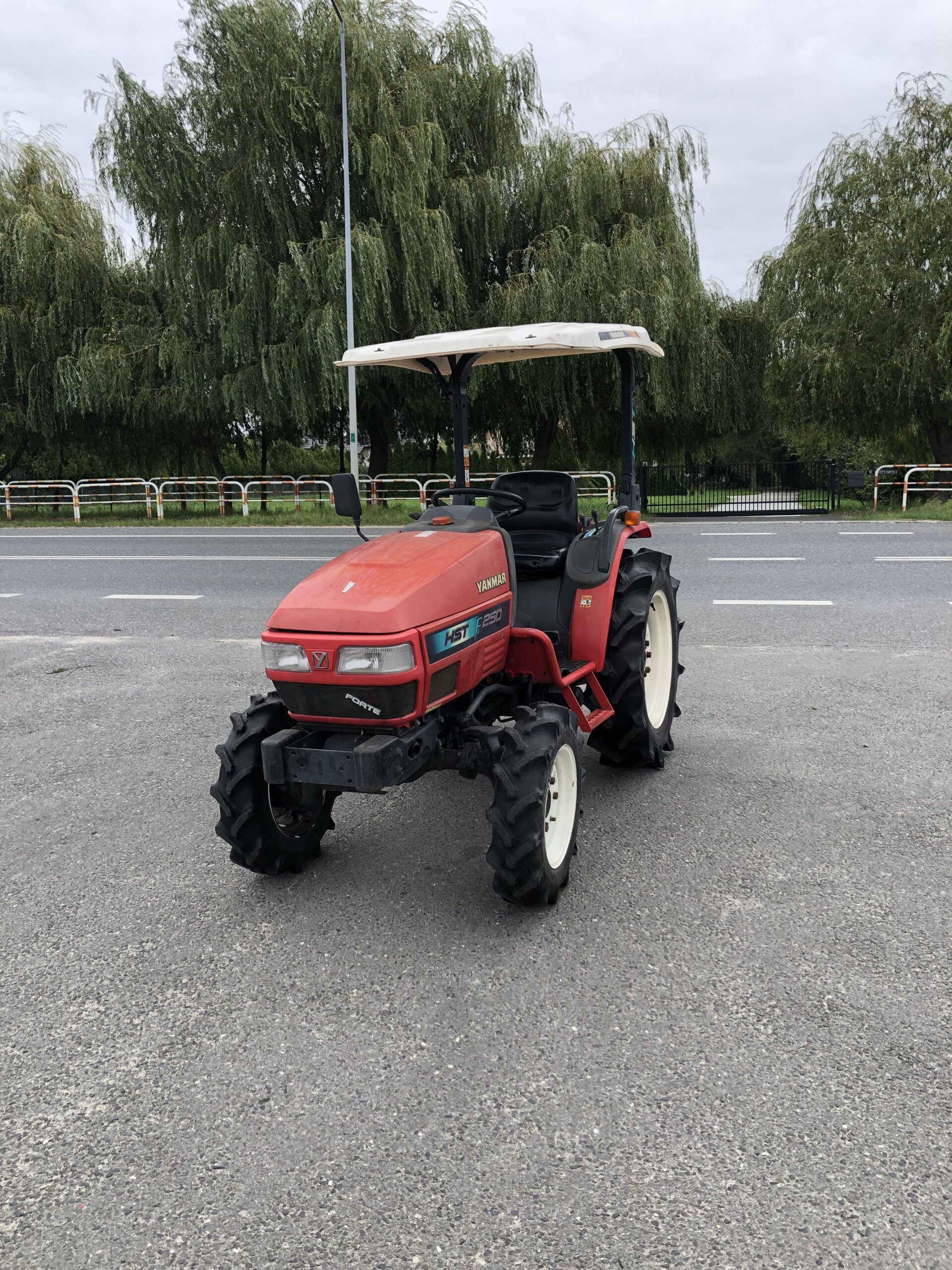 Traktorek Yanmar F250