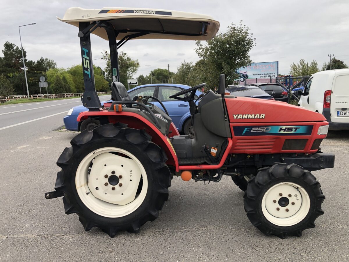 Traktorek Yanmar F250
