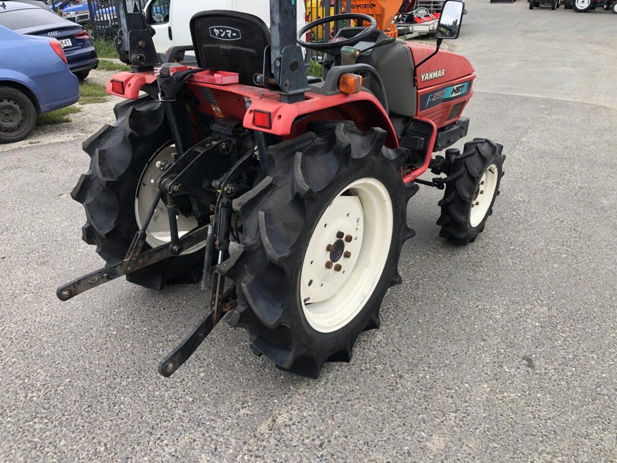 Traktorek Yanmar F250