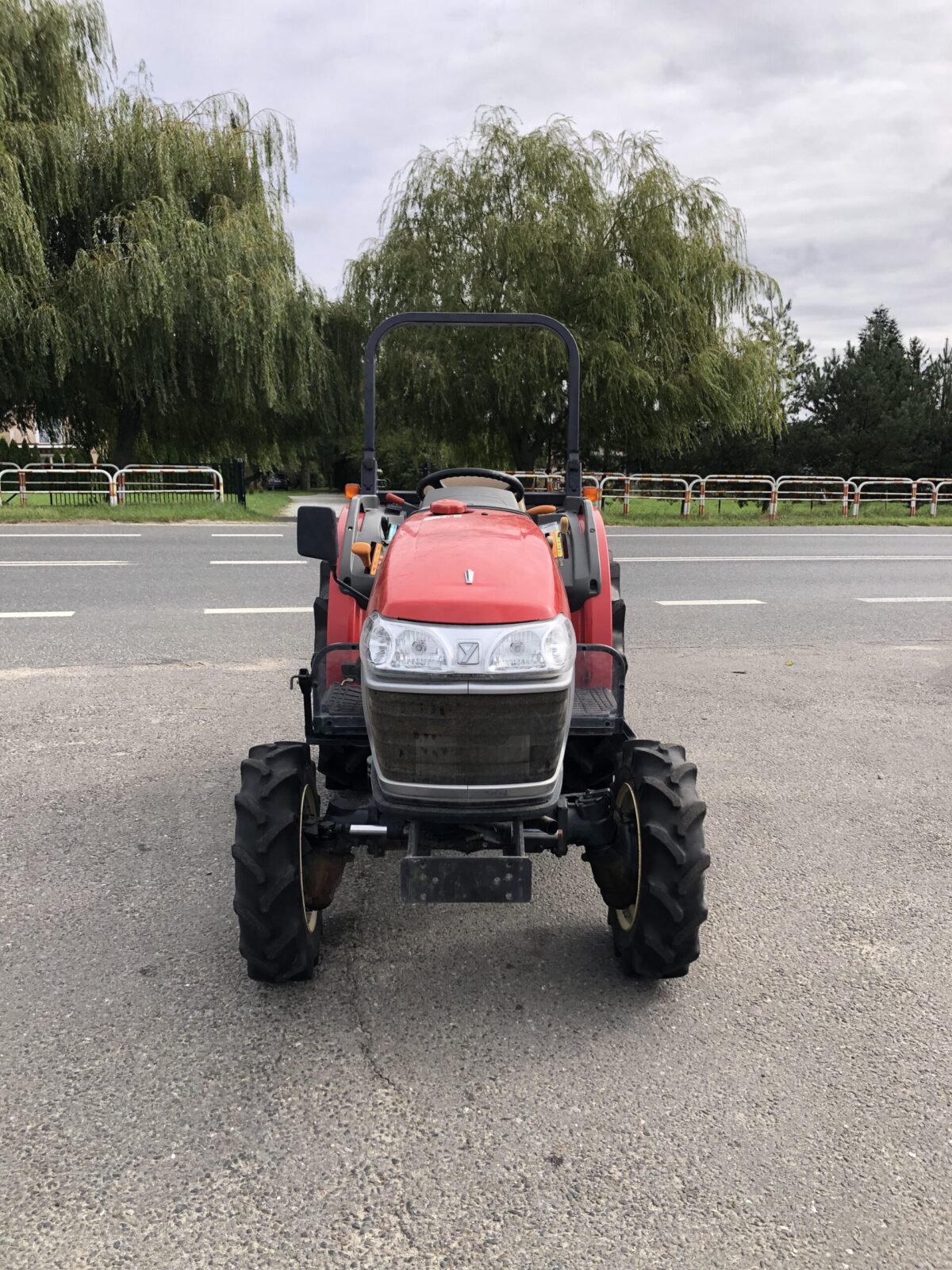 Traktorek Yanmar EF222