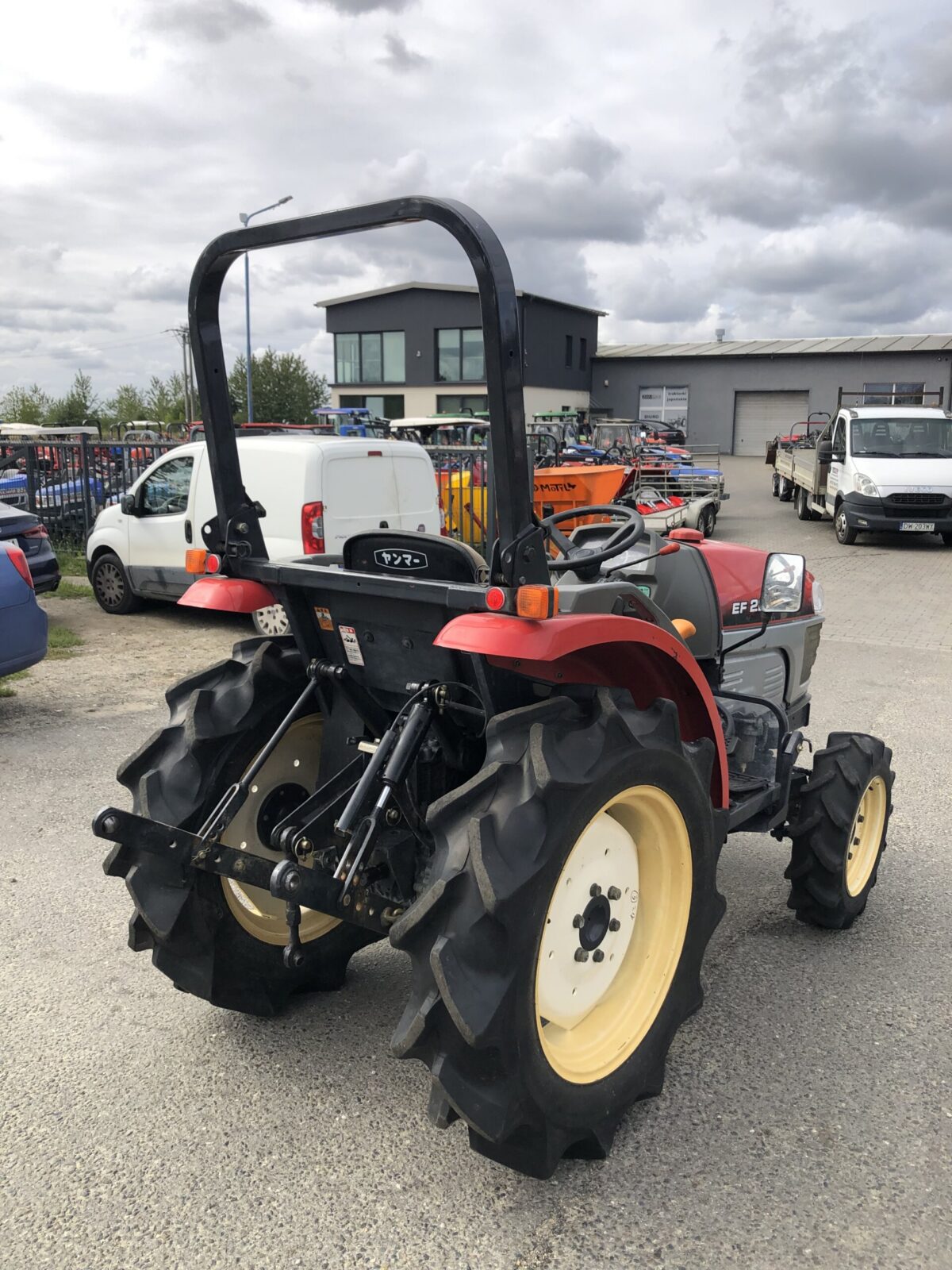 Traktorek Yanmar EF222