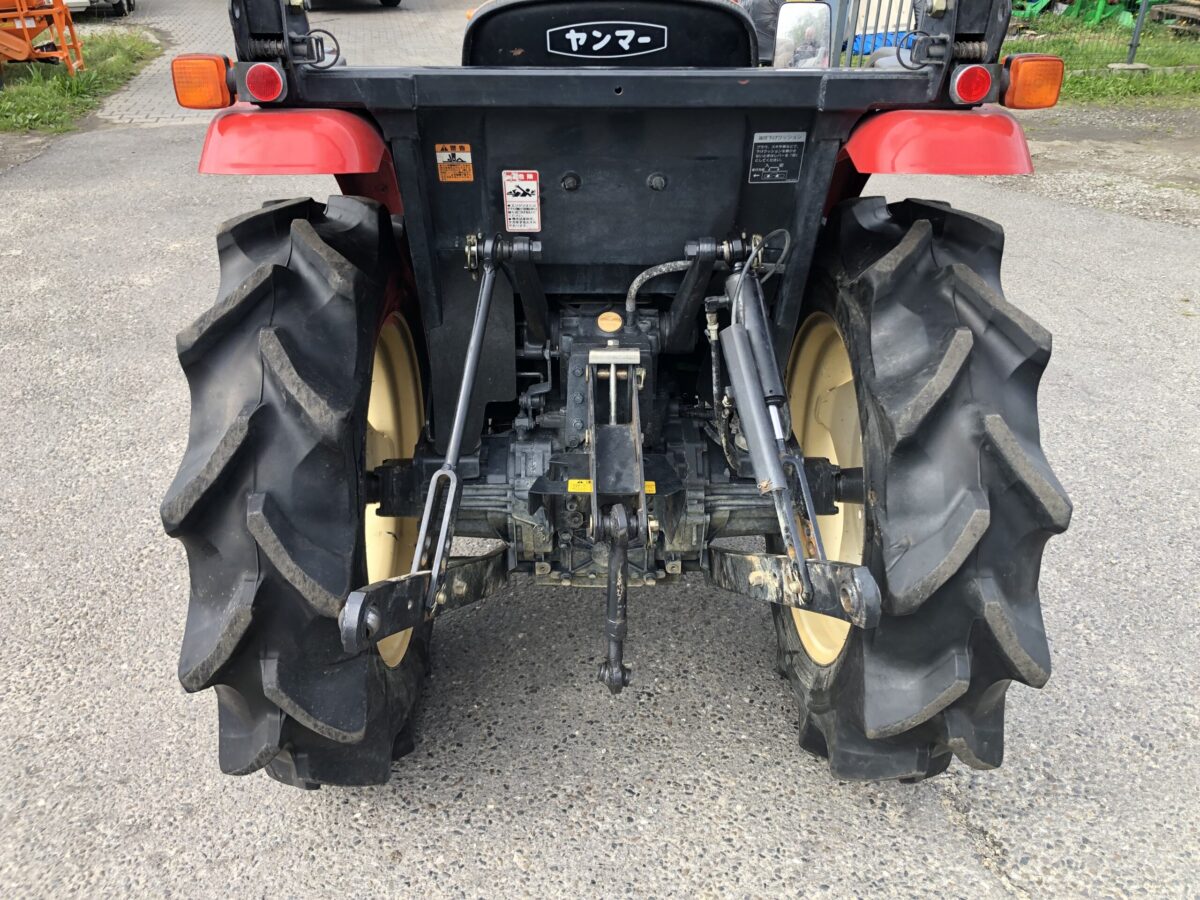 Traktorek Yanmar EF222