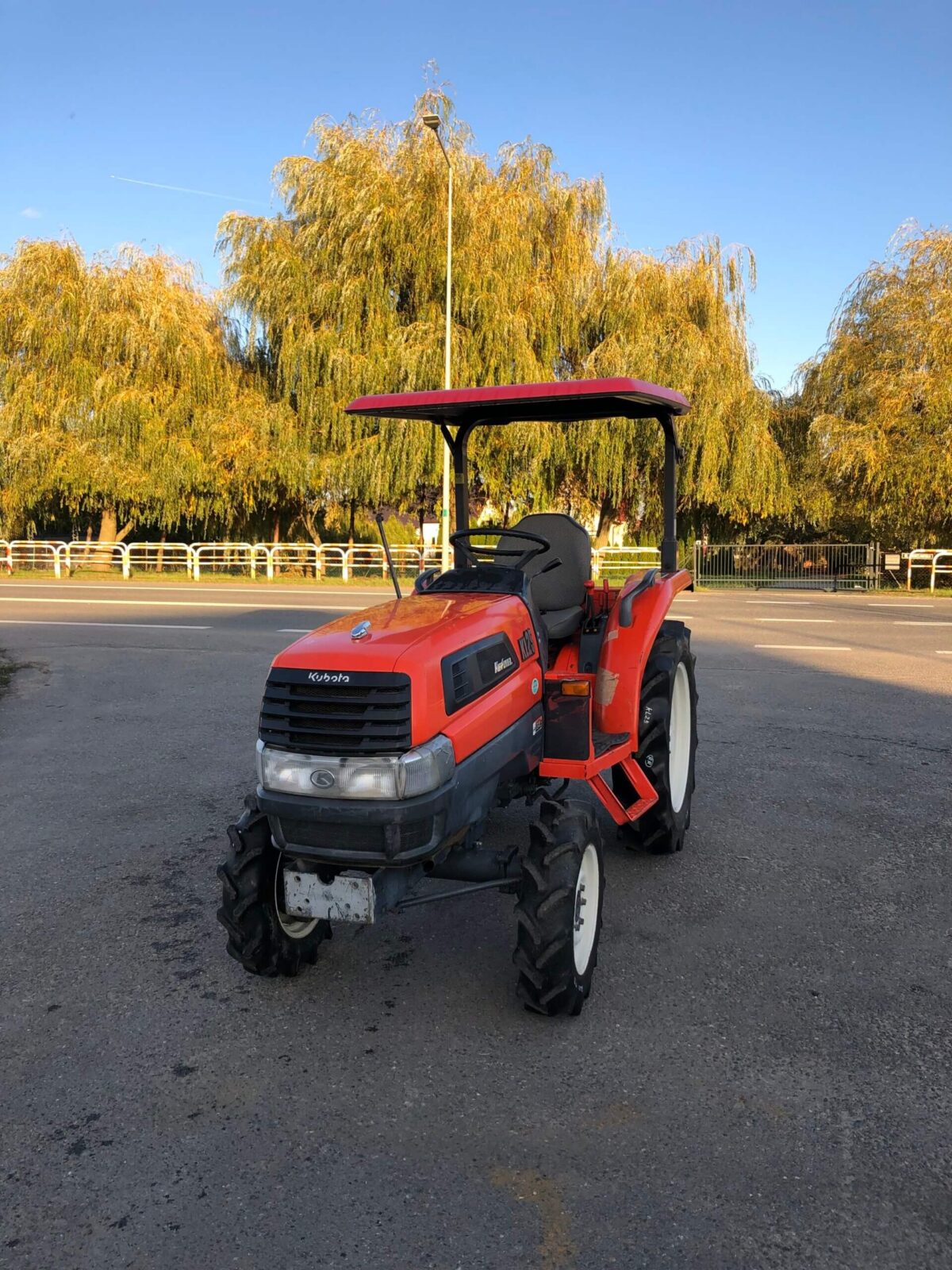 Traktorek Kubota KL25
