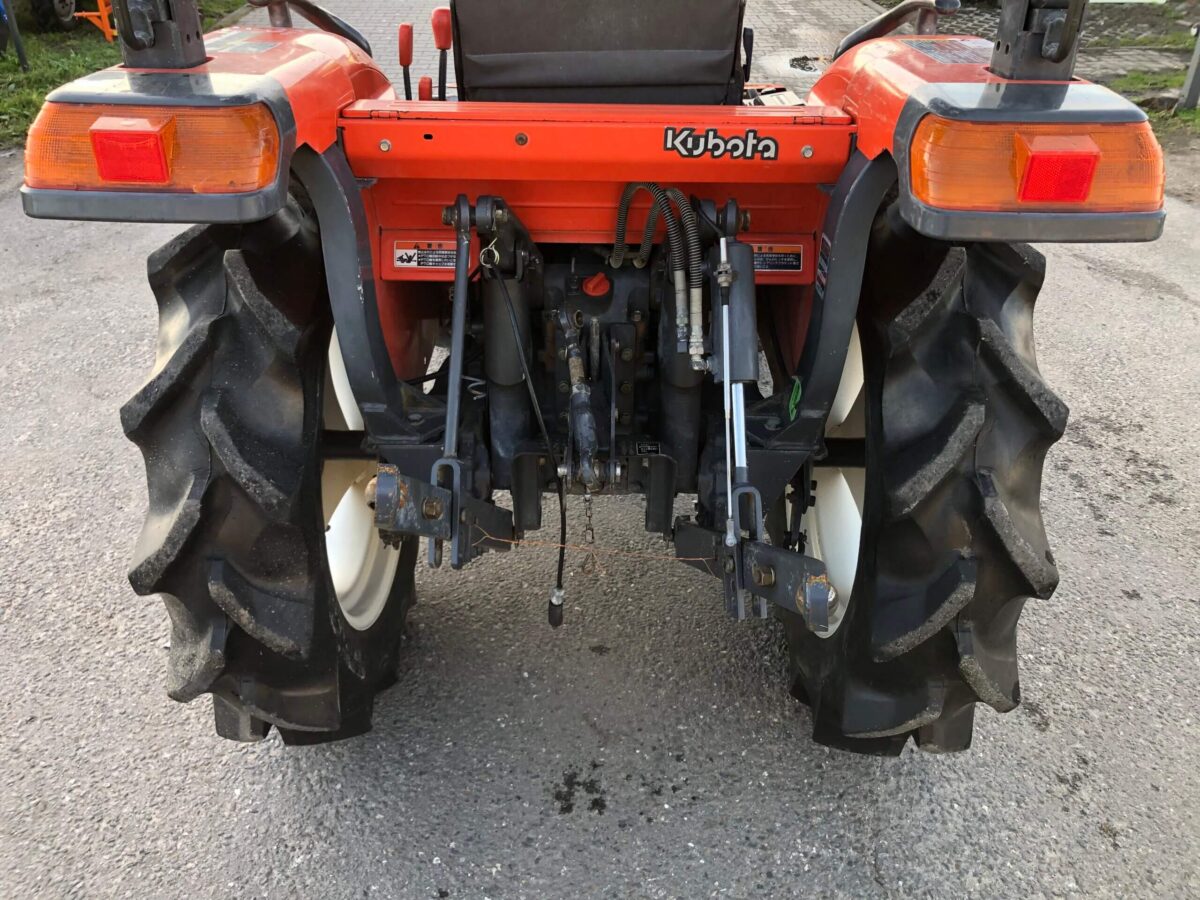 Traktorek Kubota KL25