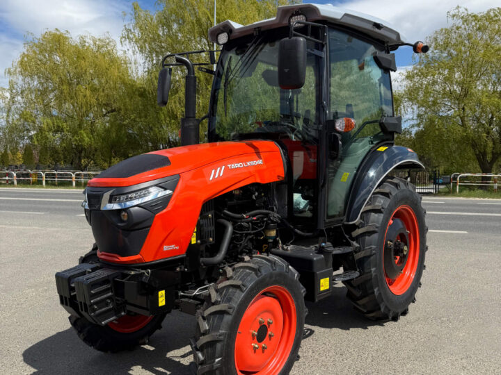 Traktor Taro LX504