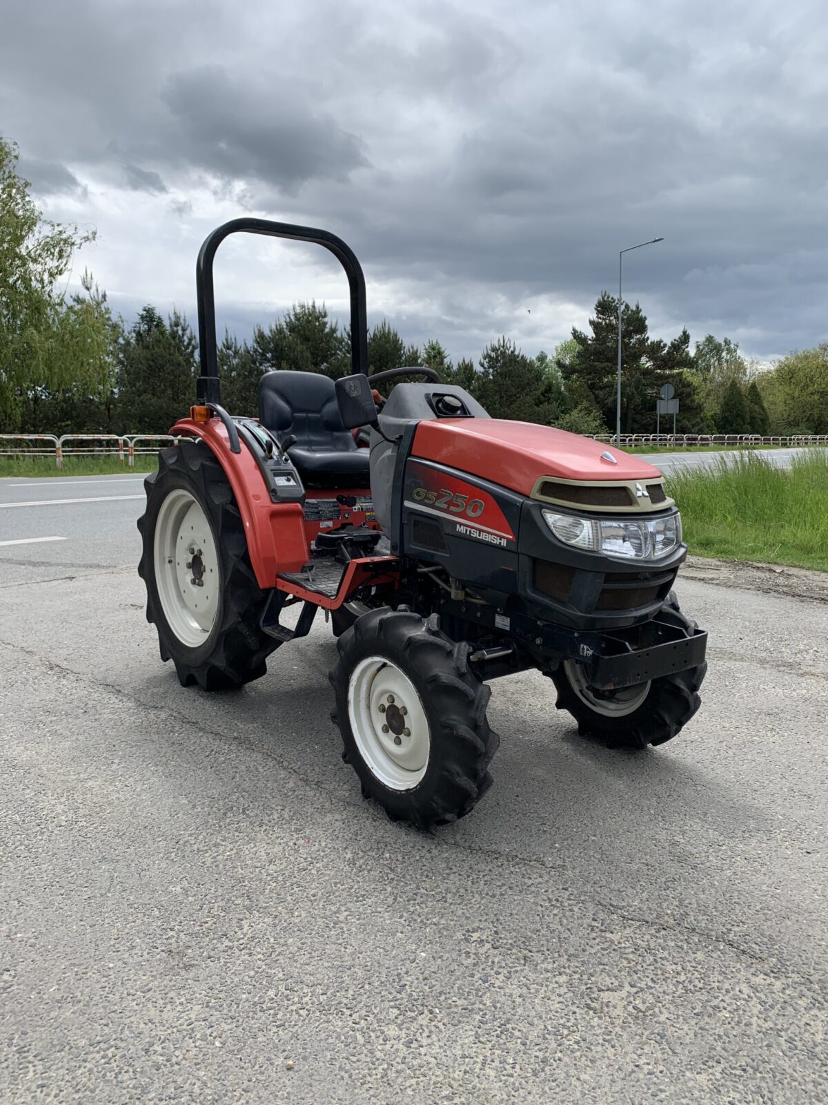 Traktorek Mitsubishi GS250