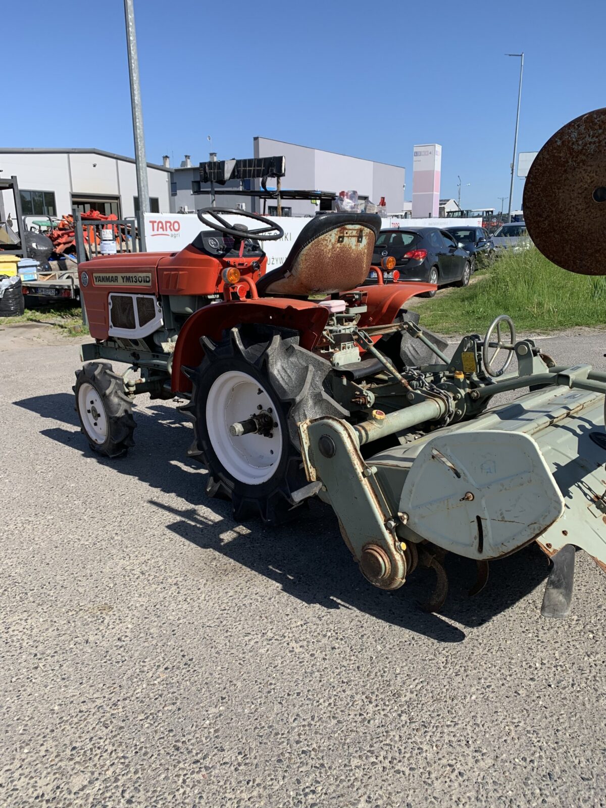 Traktorek Yanmar YM1301 z glebogryzarką
