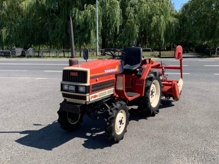 Traktorek Yanmar F15 z glebogryzarką